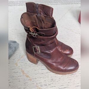 korke ease booties